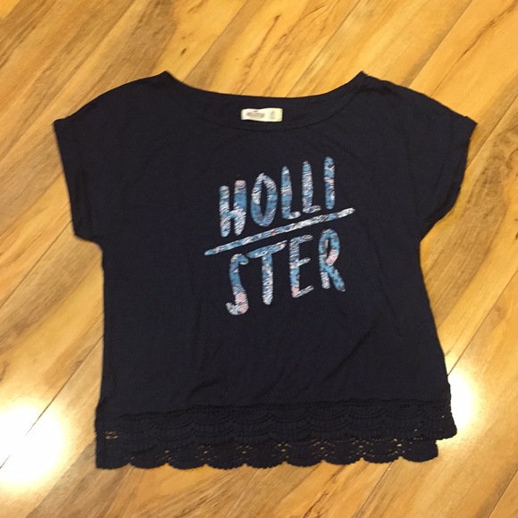 Hollister Tops - Size small Hollister shirt